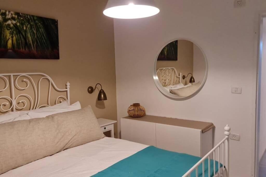 נוף הארבל עם חלון לכינרת Apartamento Migdal Exterior foto