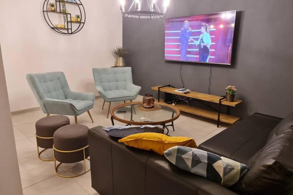 נוף הארבל עם חלון לכינרת Apartamento Migdal Exterior foto